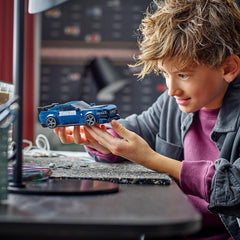 LEGO Speed Champions Ford Mustang Coche deportivo Dark Horse Minifiguras Coche de juguete para que los niños construyan, jueguen y expongan, regalo para niños, niñas y fanáticos de los automóviles 9 años 76920 Juegos de construcción Besuche den LEGO-Store