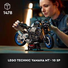 LEGO 42159 Technic Kit de Modelo de Motocicleta Yamaha MT-10 SP para Adultos, Auténtico Modelo de Vehículo con Motor de 4 Cilindros, Dirección Funcional y Aplicación Ar, Regalo para Hombres y Mujeres Kits de Construcción Besuche den LEGO-Store