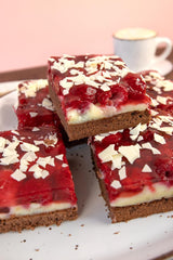 RUF Kleiner Himbeer-Schokokuchen, Mini-Kuchen Mit Feiner Puddingcreme, Himbeeren Und Weißen Schokoraspeln, Inkl. Backform, 1X252G Mezcla para hornear y cocinar Naty Shop