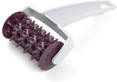 Betty Bossi Cracker Roller, el utensilio de cocina ideal para preparar Knäckebrot y Crackern für raffiniertes Fingerfood. Teigschneider mit tollen Rezeptideen.