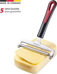 Westmark Käseschneider mit Rolle und auswechselbarem Schneiddraht, Schnittstärke variable, Breite: 12 cm, Rostfreier Edelstahl/Aluminio/Kunststoff, Negro/Rojo, 29272260, 17 x 12 x 2 cm