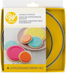 Wilton Circles Nesting Metal Cutter, 4 bucăți: Forme rotunde pentru fursecuri, Forme pentru fursecuri, Forme din plastic pentru copt în bucătărie, DIY, pentru decuparea aluatului de fursecuri și a fondantului