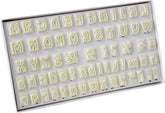 106M001 Forme de biscuiți Jem Alphabet pentru decorarea torturilor și a torturilor din zahăr, asortate, plastic, fildeș, 2 x 2 x 2 cm, set de 64 de piese