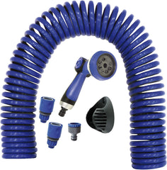 590078 – Set furtun spiralat, albastru, 15 metri (diametru 9 mm) + pistol multifuncțional cu 8 duze + filet interior automat cu adaptor ¾-½ + 2 conectori rapizi + suport de agățare