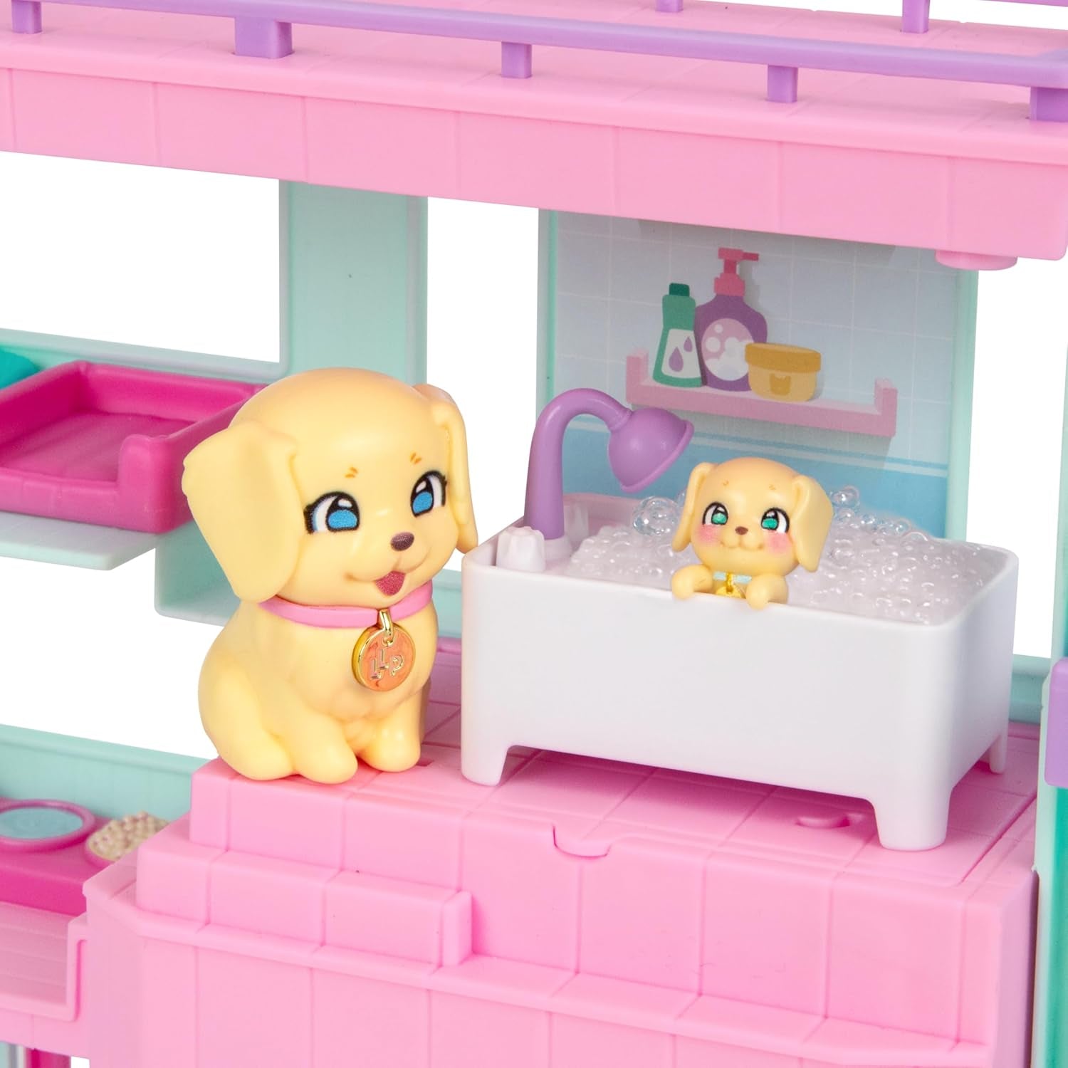 Little Live Pets Mama Surprise Families Baby Clinic Playset, 3 cățeluși Retriever incluși, Magic, Playset cu două fețe (27,8 cm lățime, 23,8 cm înălțime). Hrănire, îmbăiere și joacă, cadou pentru copii Action figures Naty Shop