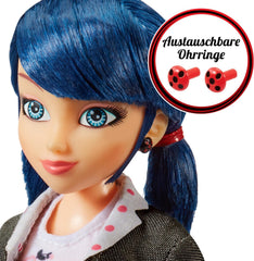 BANDAI – Miraculous Ladybug – Marinette & Ladybug Modepuppe – Bewegliche Puppe 26 cm mit 2 Outfits – Miraculous Spielzeug Gelenkpuppe – Kinderspielzeug ab 4 Jahren – P50355