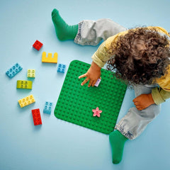 Tablero de construcción LEGO DUPLO en verde, Juguete de construcción para niños pequeños a partir de 18 meses, Para exponer modelos, Permite a los niños en edad preescolar construir creativamente y jugar con imaginación, Juguete educativo 10460 Juegos de construcción Besuche den LEGO-Store
