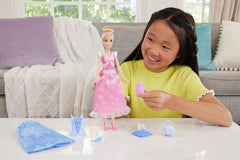 Mattel Disney-Princess-Spielzeuge, Cinderella-Modepuppe con 2 looks, 9 accesorios, 2 Oberteile zum Anklipsen y 2 Röcke. Película 2 en 1 inspirada en Disney Film, JCR95