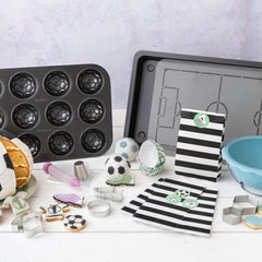 Zenker 12Er Muffinform – Muffinbackblech Für Muffins Und Cupcakes Aus Der Serie Soccer Baking– Hitzebeständiges 12Er Muffinblech Mit Antihaftbeschichtung, Schwarz Moldes y bandejas para hornear Naty Shop