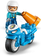 LEGO DUPLO Moto de policía azul - Lernspielzeug zur Förderung der Motorik für Kleinkinder - incl. Motorrad, Polizisten Figur und Verkehrsampel - Geschenk für Jungen und Mädchen ab 2 Jahren - 10471