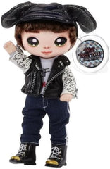 Na Na Na Surprise 2 en 1 Soft Modepuppe & Metallic Purse Glam Serie - Sammlerpuppe - Boy-Puppe mit Braunen Haaren und Mütze mit Hunde-Ohren und einer Welpen Tasche - Maxwell Dane