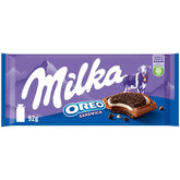 Sándwich Milka Oreo – Chocolate con leche alpino, relleno de crujientes trozos de galletas Oreo y suave crema de vainilla – 92g