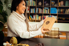 VietBeans Kaffeebohnen Probierset in Geschenkbox - Vier spannende Kaffeesorten für Kaffeeliebhaber - Kaffee Geschenkset Ganze Bohnen - Geschenkidee Kaffee - Probier Set 4 x 80g