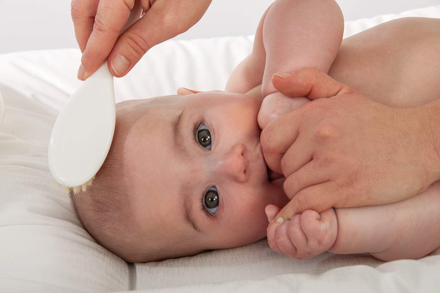 Pieptene și perie Rotho Babydesign, peri naturali, de la 0 luni, TOP/Bella Bambina, Babybleu Perl (albastru deschis), 20059010301 Copii - Baie si Skincare Naty Shop