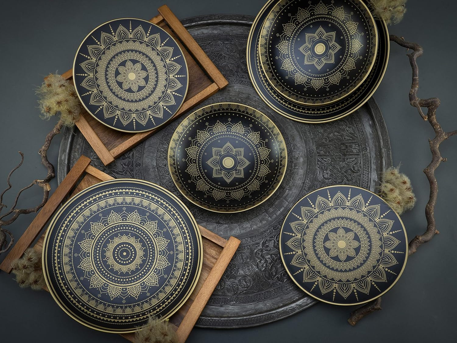 CreaTable, 23588, seria MANDALA GOLD - Negru, set de veselă cu 12 piese, set de farfurii din gresie, potrivit pentru mașina de spălat vase și cuptorul cu microunde, producție de calitate