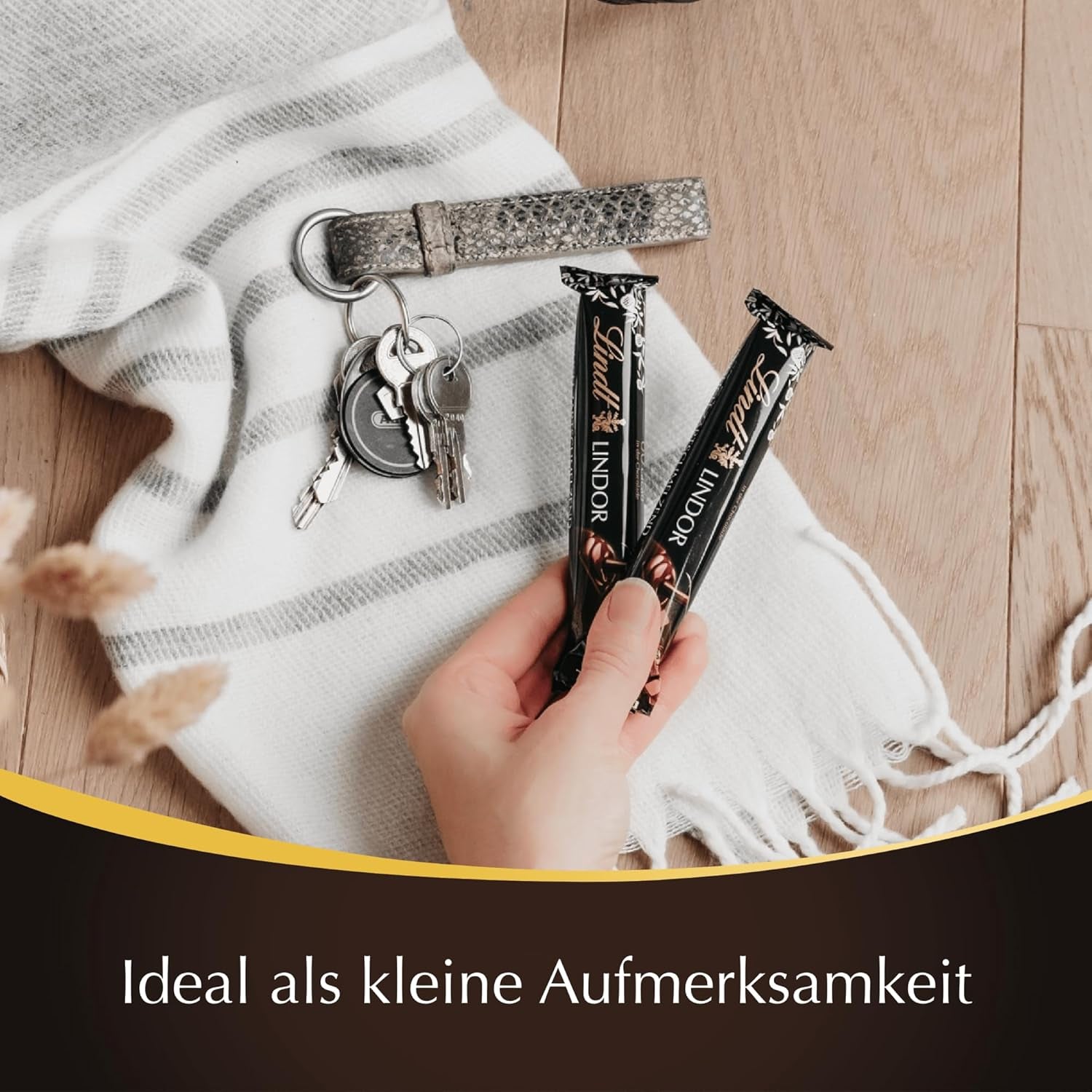 Chocolate Lindt | Sticks LINDOR 60% Cacao | 100g | 4 tabletas de chocolate con chocolate negro 60% cacao y relleno derretido en la boca | Barra de chocolate