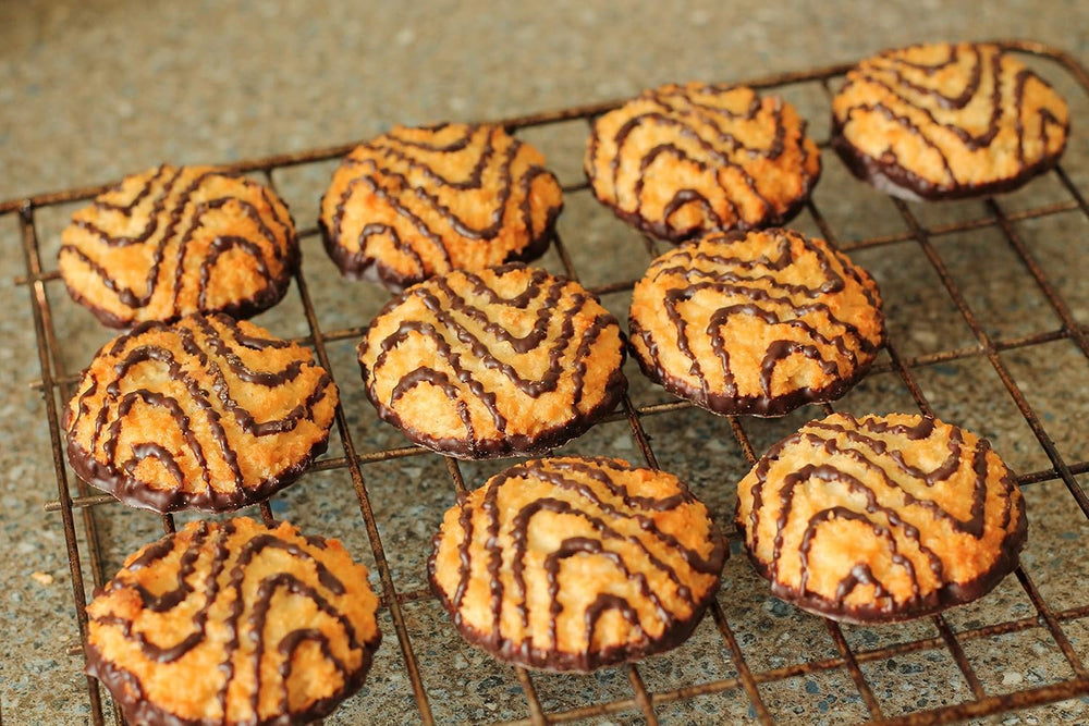 Set de 6 forme rotunde reversibile Tala pentru biscuiți, forme pentru biscuiți cu margini netede și striate, plastic fără BPA, pentru aluat, fondant și marțipan, 48 până la 98 mm