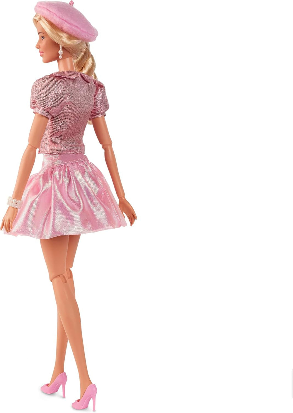 Păpușa Barbie The Movie, bazată pe film, Margot Robbie în rolul lui Barbie, figurină de colecție în bluză roz și fustă de tul, cu coafură stilizată și bijuterii asortate, JBJ53