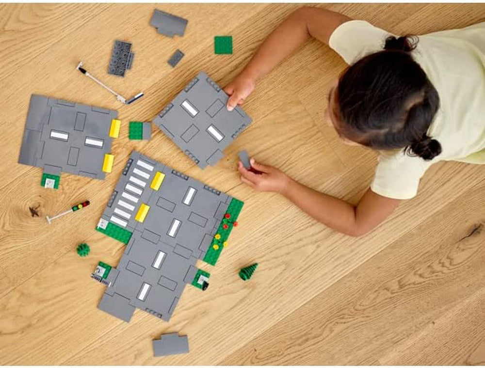 LEGO City Juego de construcción Intersección de carreteras con semáforos con ladrillos que brillan en la oscuridad 60304 Juegos de construcción Besuche den LEGO-Store