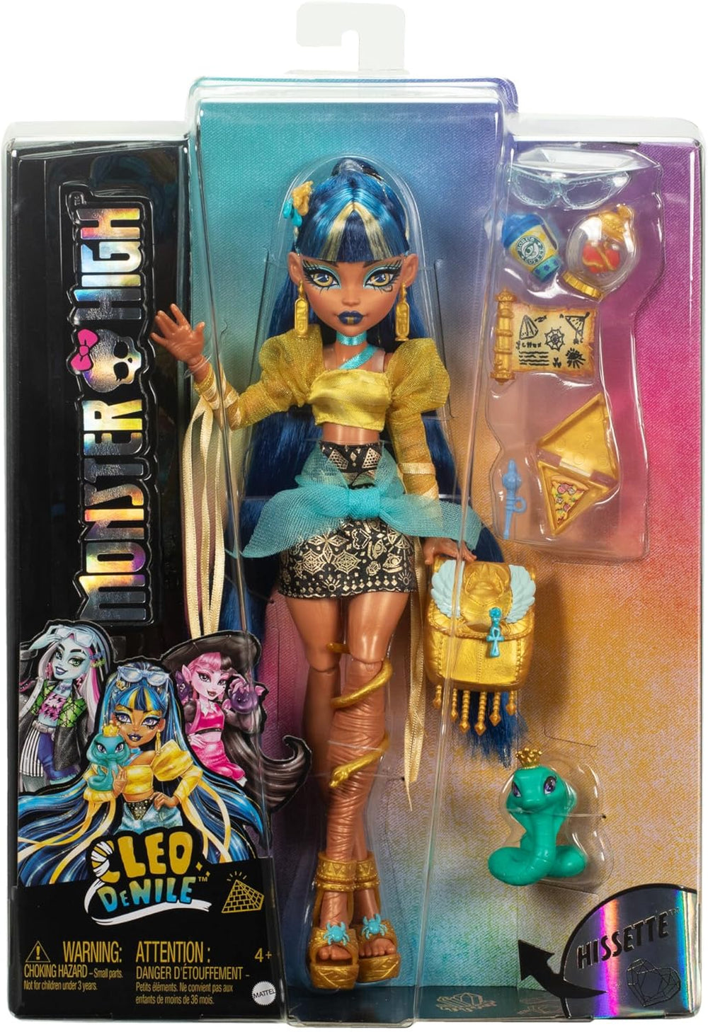 Păpușa Monster High Cleo De Nile într-o bluză aurie și o fustă cu mai multe straturi, include cobra Hissette și accesorii precum un ghiozdan, o gustare și un sul de hârtie igienică, HXH74
