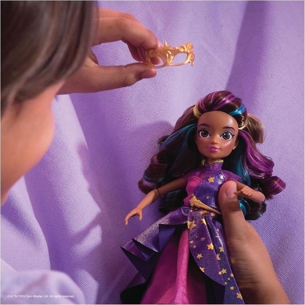 Unicorn Academy Deluxe Masked Ball Sophia - Muñeca de 24 cm de la popular serie de Netflix con 2 conjuntos, disfraces clásicos y juegos de rol, a partir de 4 años Naty Shop Dolls