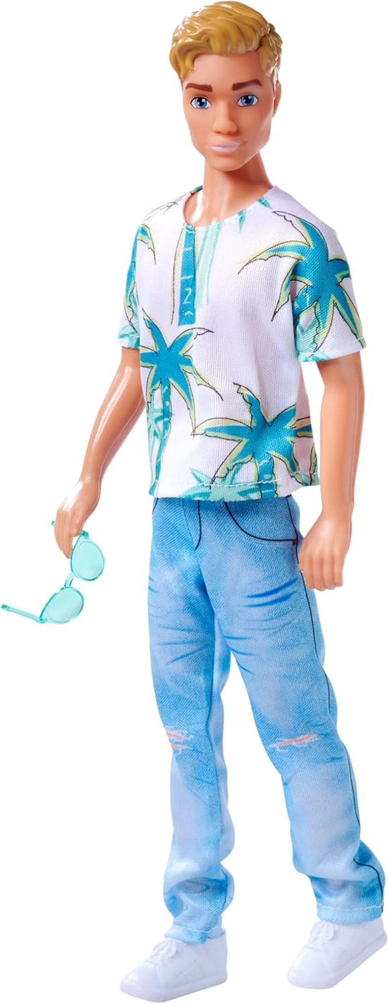 Simba Steffi Love Kevin, o păpușă purtând un top cu imprimeu de palmieri și blugi cool, inclusiv ochelari de soare, 30 cm, vârste 3+