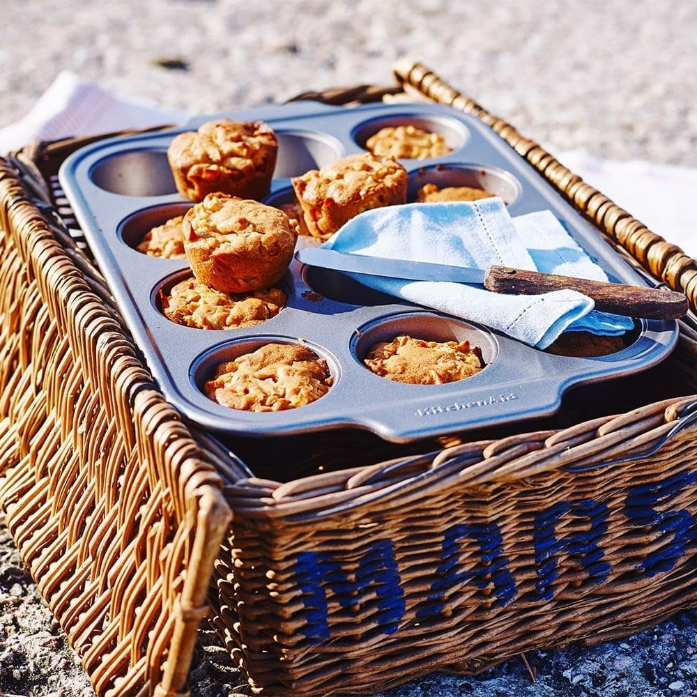 Tavă de brioșe Kitchenaid pentru produse de copt din oțel aluminizat, antiaderentă, rezistentă la cuptor, se poate spăla în mașina de spălat vase, gri Matrite si tavi pentru copt Naty Shop