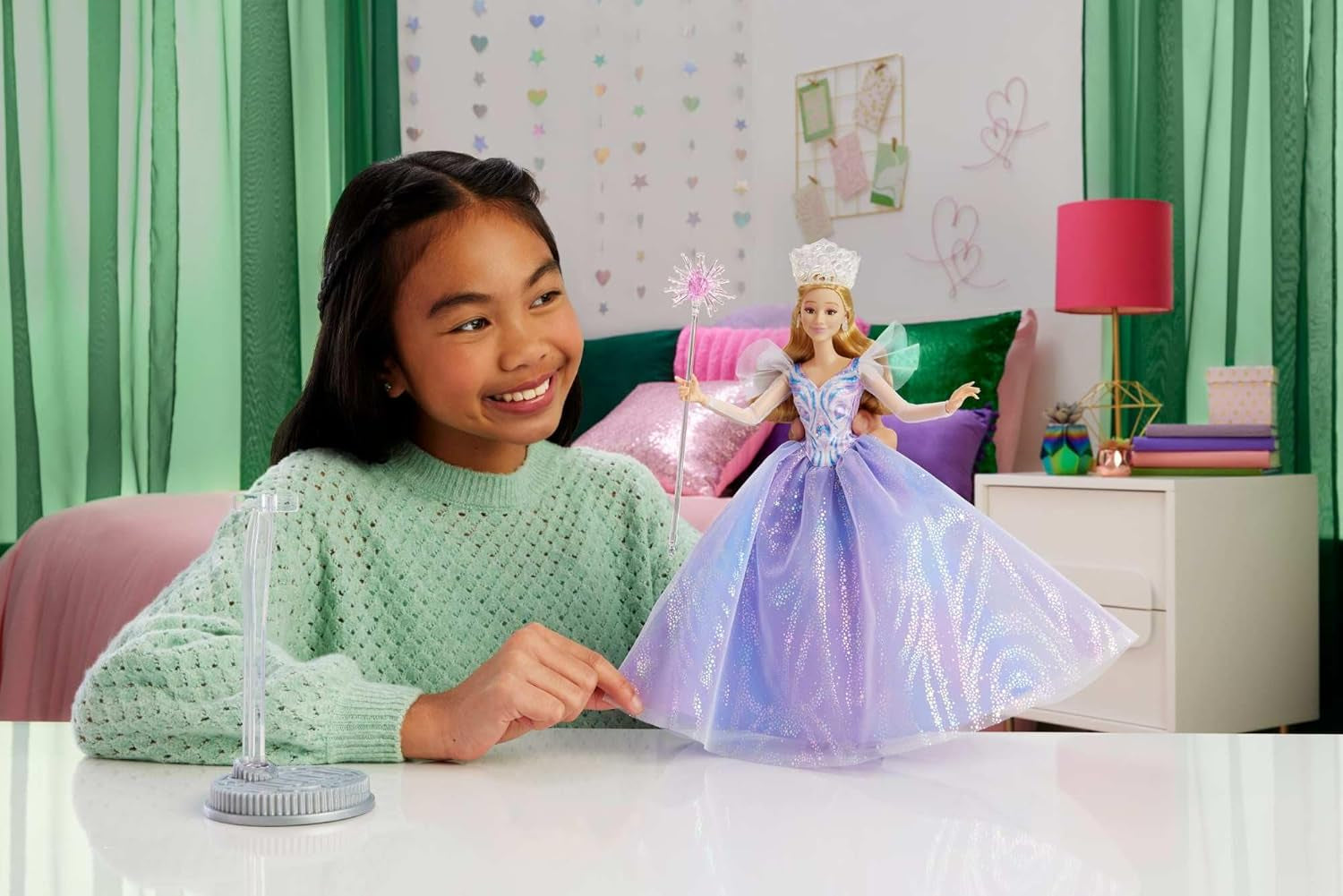 Mattel Wicked: Partea a 2-a de Universal Pictures Păpușă Glinda Deluxe cu ținută detașabilă și 3 accesorii, inspirată din film, JFM13, [Multicoloră]