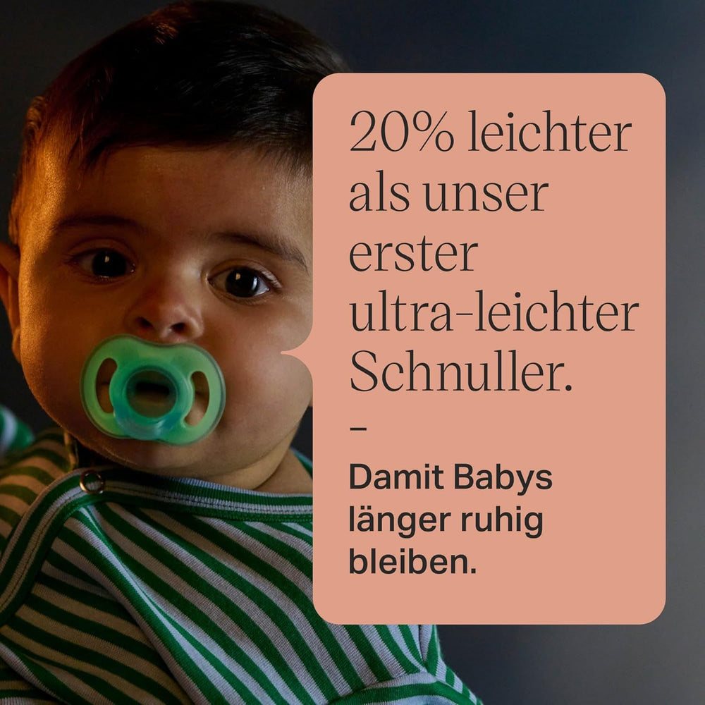 Suzete Tommee Tippee Ultra-Light StayPut și Night Glow, 0-6 luni, pachet de 4, design din silicon dintr-o singură bucată, senzație moale pe piele