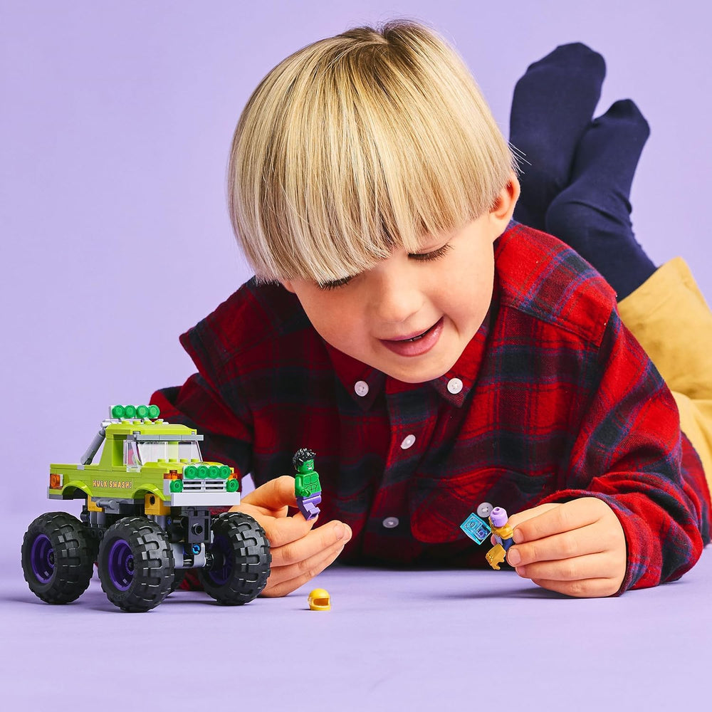 LEGO ǀ Marvel Camión Hulk Vs. Thanos - Kreatives Superhelden Spielzeug - Avengers Fahrzeug und Minifiguren - Monstertruck für Spielspaß - Geschenk für Jungen und Mädchen ab 7 Jahren - 76312