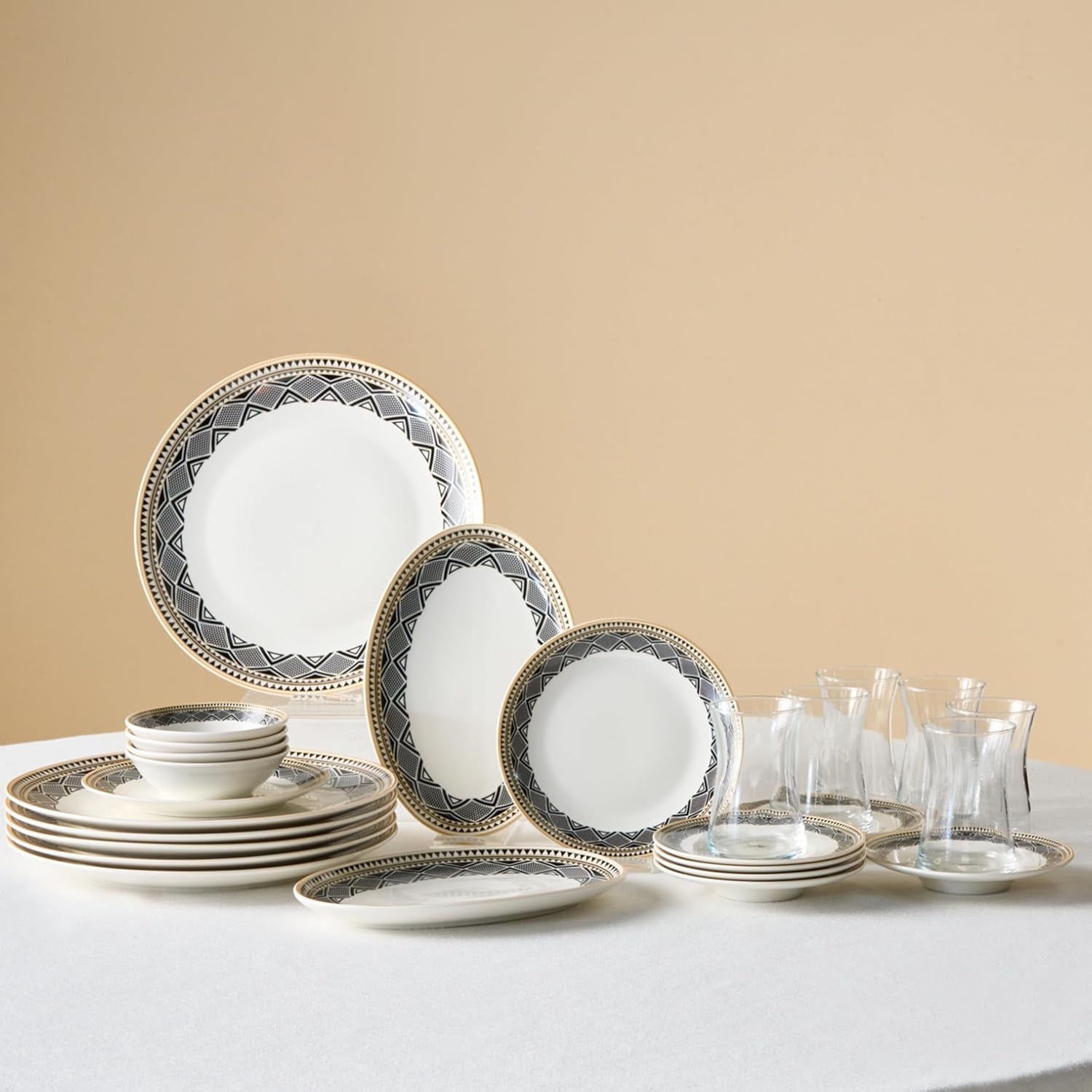 Karaca Globe - Frühstücksset & Geschirrset für 6 Personen mit Tassen, 26-teiliges Porzellan Geschirr Set mit Teetassen, Untertassen, Servierteller und Frühstücksgeschirr Teller Set - Weiß
