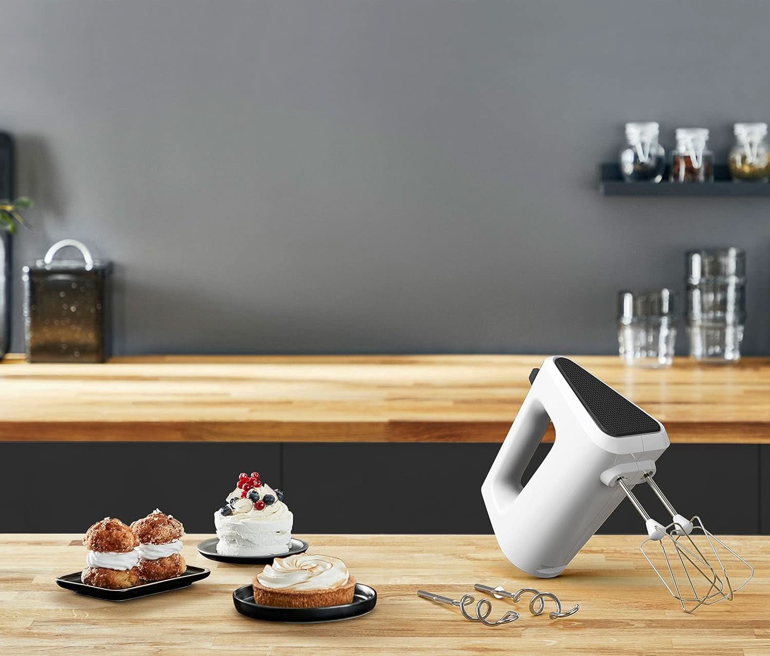 Krups GN4001 3 Mix 4000 Batidora de mano | 450 vatios | Diseño robusto | Controlador de velocidad variable | Función Turbo y Auswurf | incluido 2 Rührbesen y 2 Knethaken | Weiß/Grau Cocina Tienda Naty