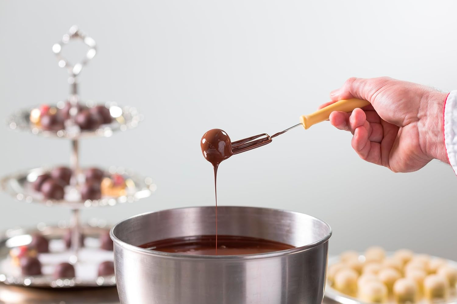 Reber Bolitas Mozart con chocolate negro, pack de 6 con mazapán y turrón, vegano - 1 x 120 g