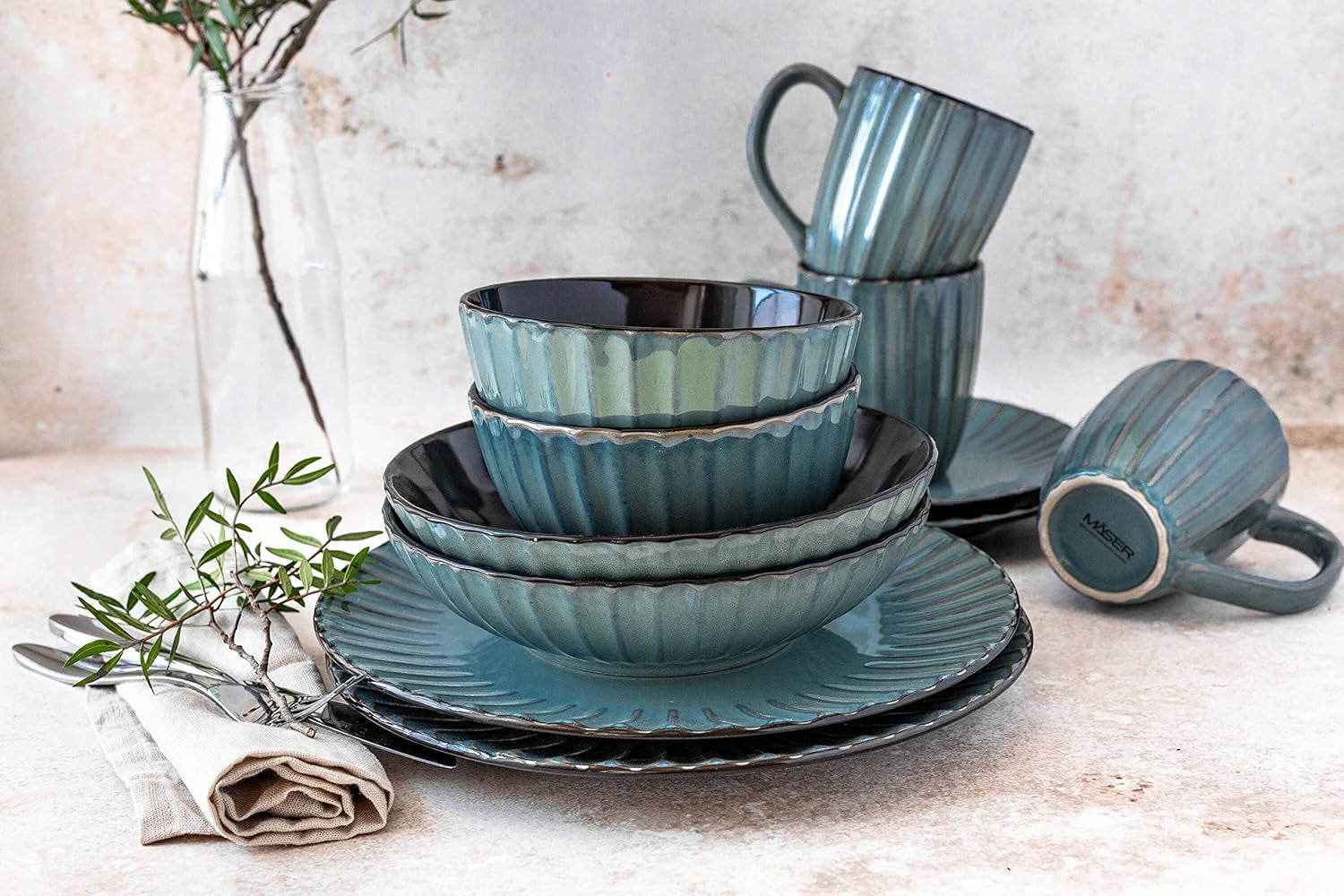 Set de veselă MÄSER 931964 Confino Series pentru 4 persoane, aspect vintage modern, set combinat din ceramică, 20 de piese, culoare petrol cu accente negre, gresie