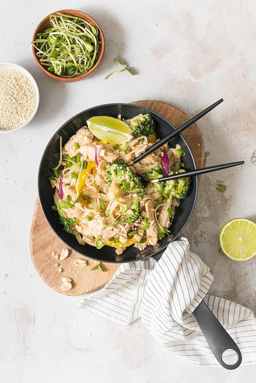 Fettuccine Konjac Noodles Bio Shirataki Diet-Food - 300g, bajo en carbohidratos, sin azúcar, ceto, vegano, bajo en calorías, sin gluten y sin huevo, elaborado con harina de Konjac