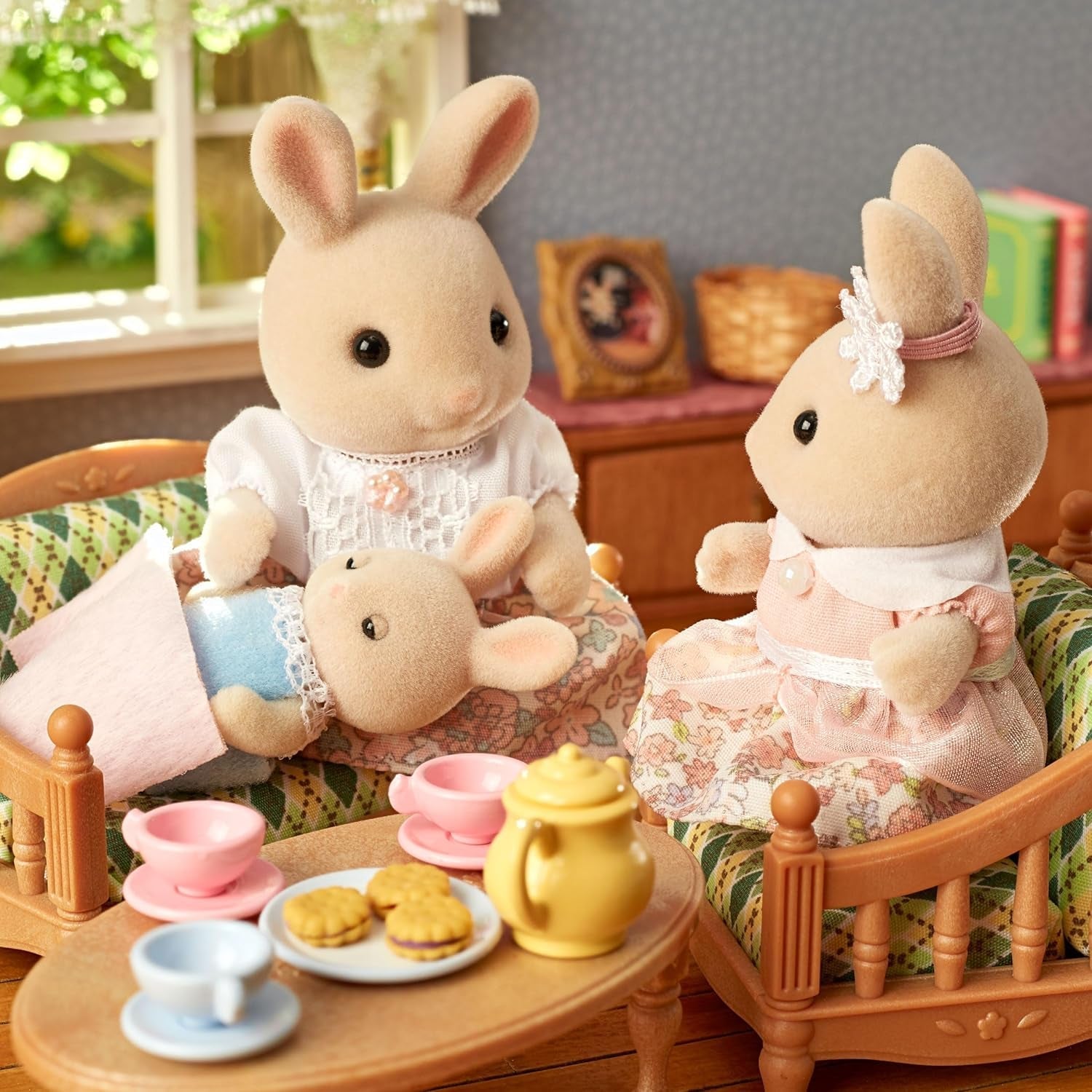 Sylvanian Families L5706 Familia Milk Bunny - Figuri pentru casa de păpuși Papusi Naty Shop
