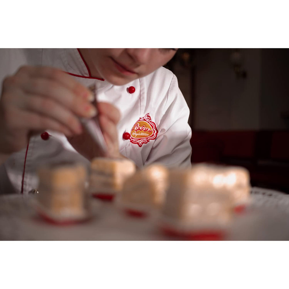 Reber Auténticas Bolas de Mozart Edición Navideña Bombones de Chocolate Negro Turrón de Mazapán Ideal Regalo de Navidad Paquete de 12