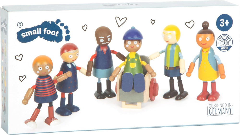 small foot Biegepuppen-Familie Diversität, 6 Puppen aus Holz unterschiedlichen Alters, Geschlechts und Hautfarbe, 12396