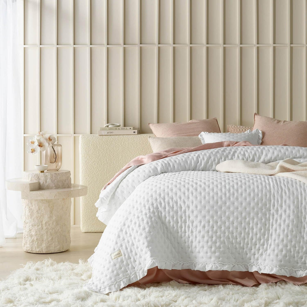 ROOM99 Colcha Molly Elegante en Blanco 240 X 260 Cm Colcha Versátil como Colcha o Manta de Sofá para Cama y Sofá Estilo Manta Ideal como Colcha Camas y Mantas Beuche den ROOM99-Store