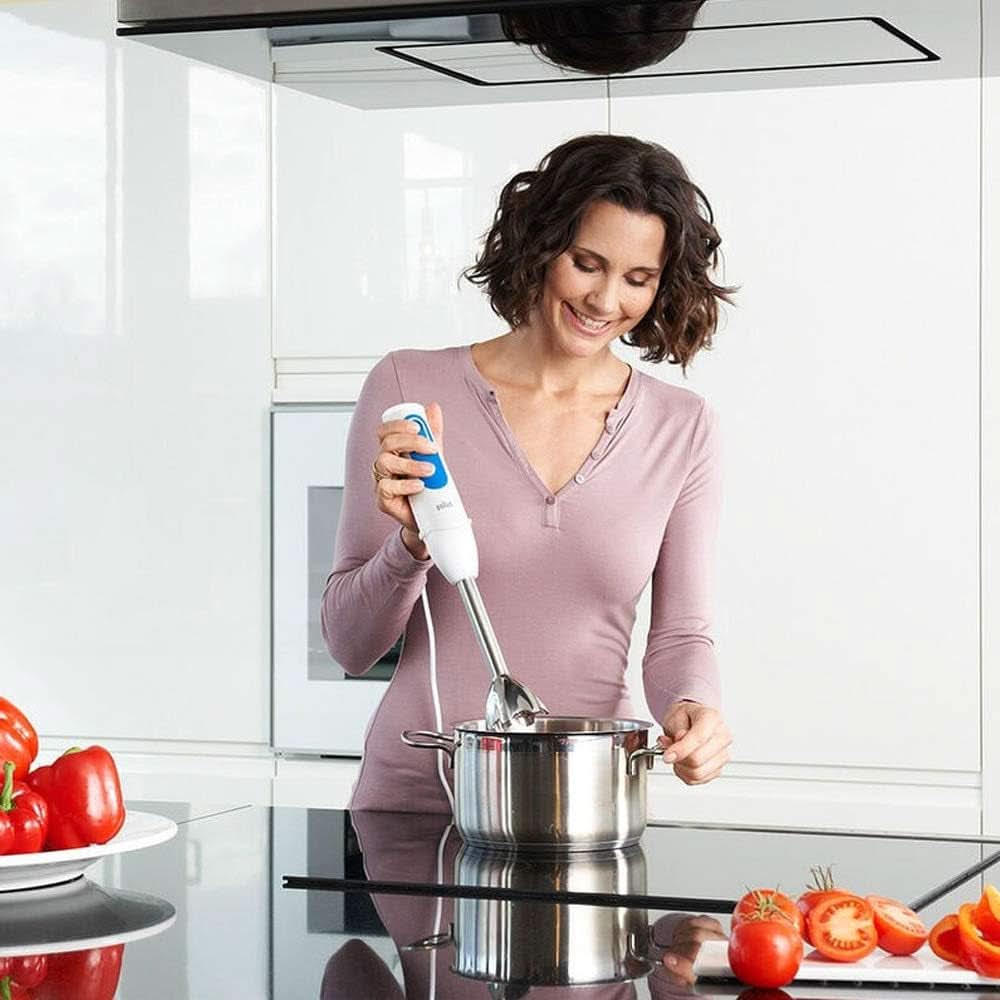 Braun Household Stabmixer MQ 3035 WH - Multiquick 3 Pürierstab Mit Edelstahl-Mixfuß, 2 Geschwindigkeiten, Spritzschutz, Spülmaschinenfest, Zerkleinerer, Schneebesen & 600Ml Mix- Und Messbecher, Weiß Kitchen Naty Shop