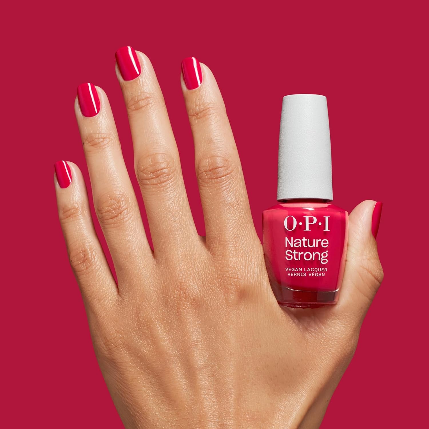 OPI Nature Strong Berry Pickin' Season - Esmalte de uñas rojo - Brillo intenso y duración de 7 días | Color duradero para tus uñas | 15ml
