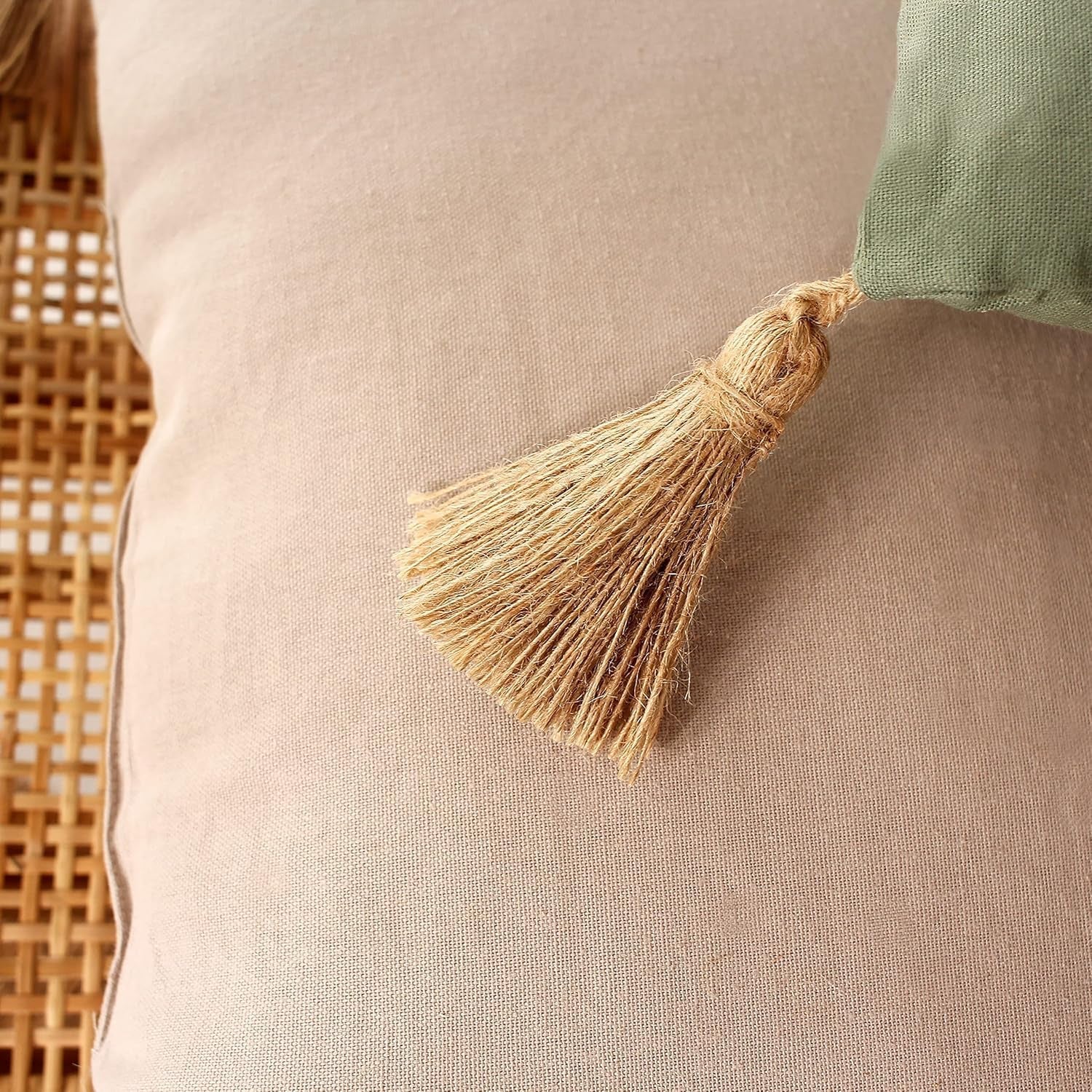 Colcha con 4 bolitas, yute, 90 X 190 Cm, arcilla, 2007AGCHLJT090190, 90 X 190 Cm Edredones y colchas Naty Shop