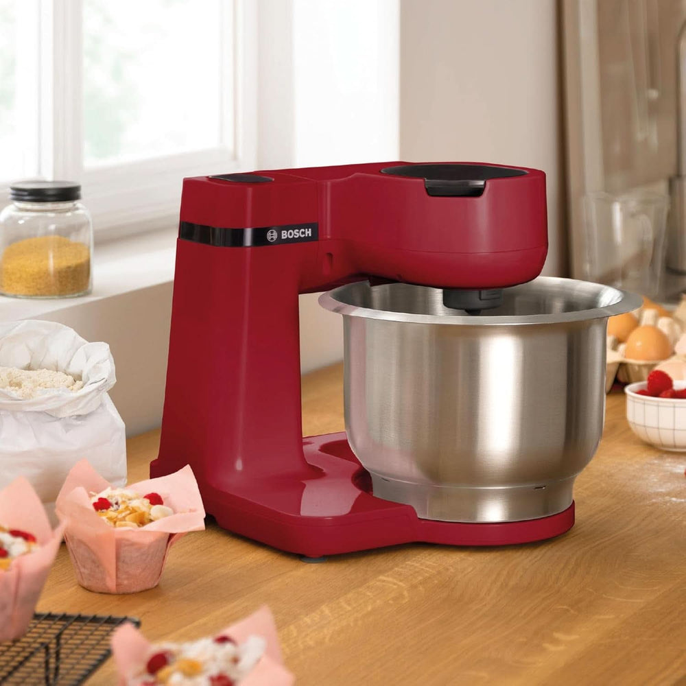 Bosch Küchenmaschine Serie 2 MUMS2ER01, Edelstahl-Schüssel 3,8 L, Planetenrührwerk, Knethaken, Schlag-, Rührbesen Edelstahl, Durchlaufschnitzler, 3 Scheiben, 700W, Rot Mother and Child Naty Shop