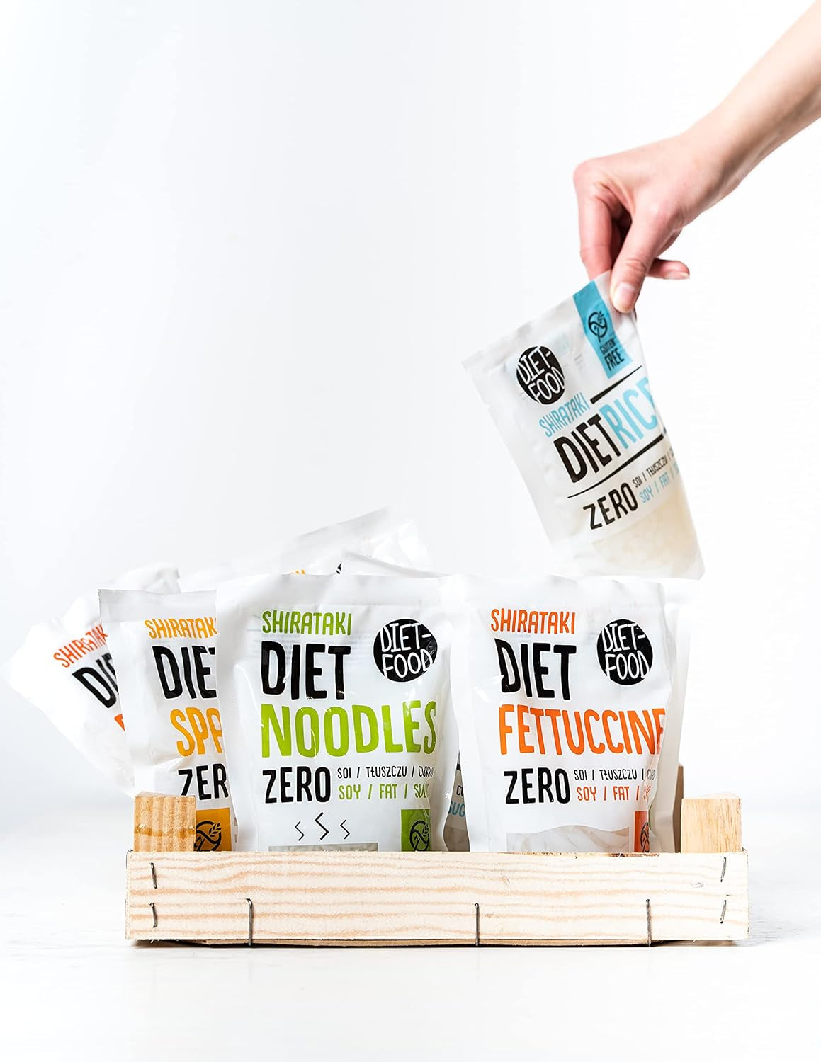 Fideos Shirataki COMIDA DIETÉTICA Fideos Konjac bajos en carbohidratos y bajos en calorías Comida vegana Sin grasa Sin soja Sin gluten Fideos dietéticos solubles en agua Bajos en calorías 200 Gramos