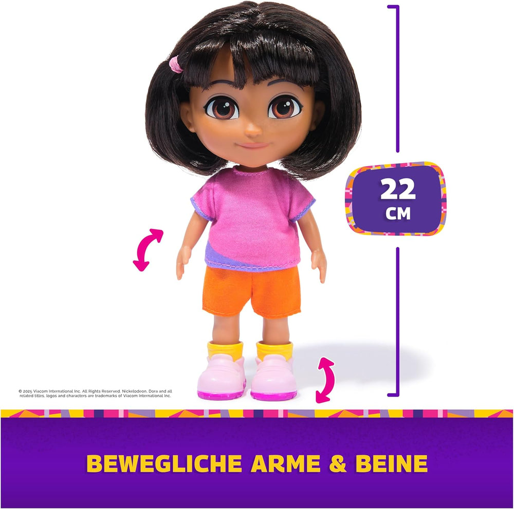 DORA - Păpușa cea mai bună prietenă - Dimensiune 22 cm, cu păr pieptănabil, ghiozdan și cizme cu maimuță, cunoscută din popularul serial TV, pentru copii cu vârsta de 3 ani și peste