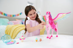 Barbie A Hidden Magic Pegaso - Juguete interactivo con luces y sonidos, 10 accesorios, alas de arcoíris, para niños a partir de 3 años, HLC41 Naty Shop Muñecas