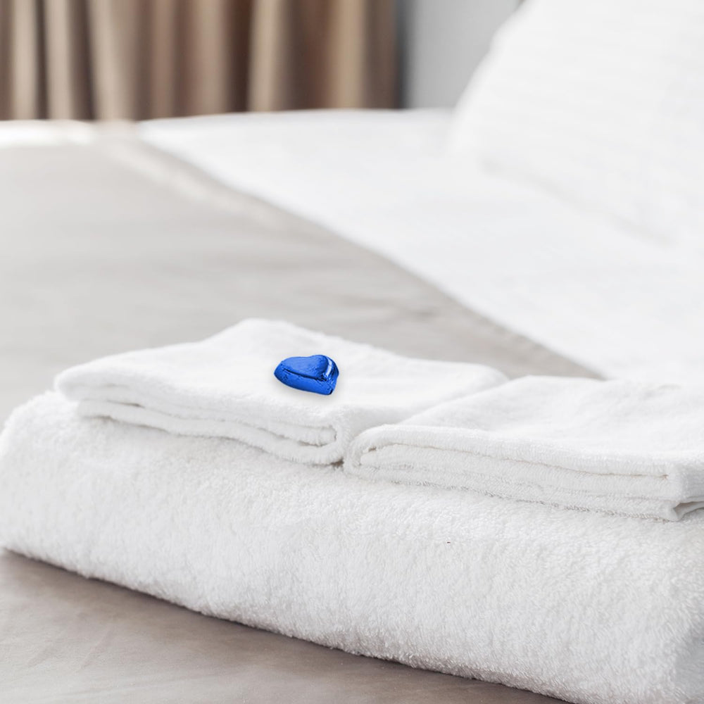 Günthart 150 Corazones de Chocolate Azul con Relleno de Turrón | Pingüinos con Crema de Turrón | Corazones de pingüino de chocolate azul | Competencia | Corazones de chocolate azul | Pingüino (1,2 kg)