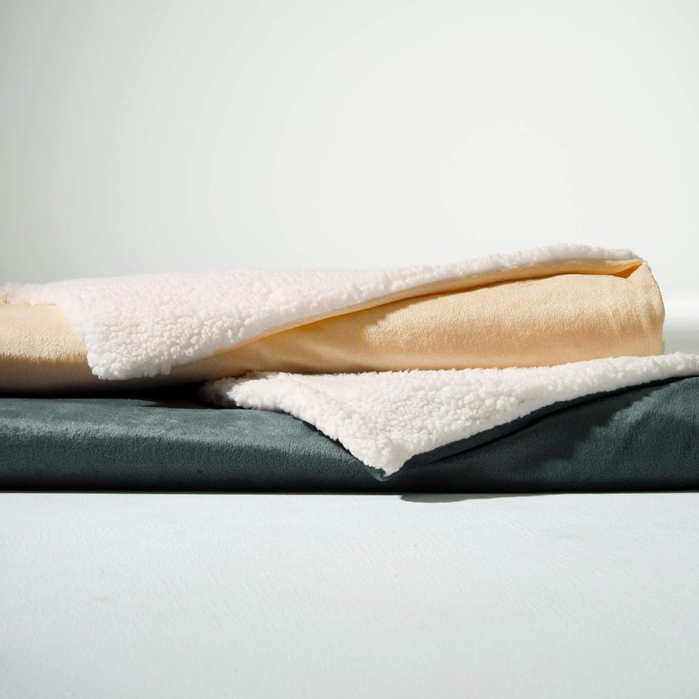 Aqua-Textil Manta mullida y acogedora 150 x 200 cm Gris Melange blanco Manta de televisión de felpa Colcha Sherpa Fleece Oeko-Tex Ottawa Camas y mantas Besuche den aqua-textil-Store Ropa de cama Nicki gris 200 x 220 cm