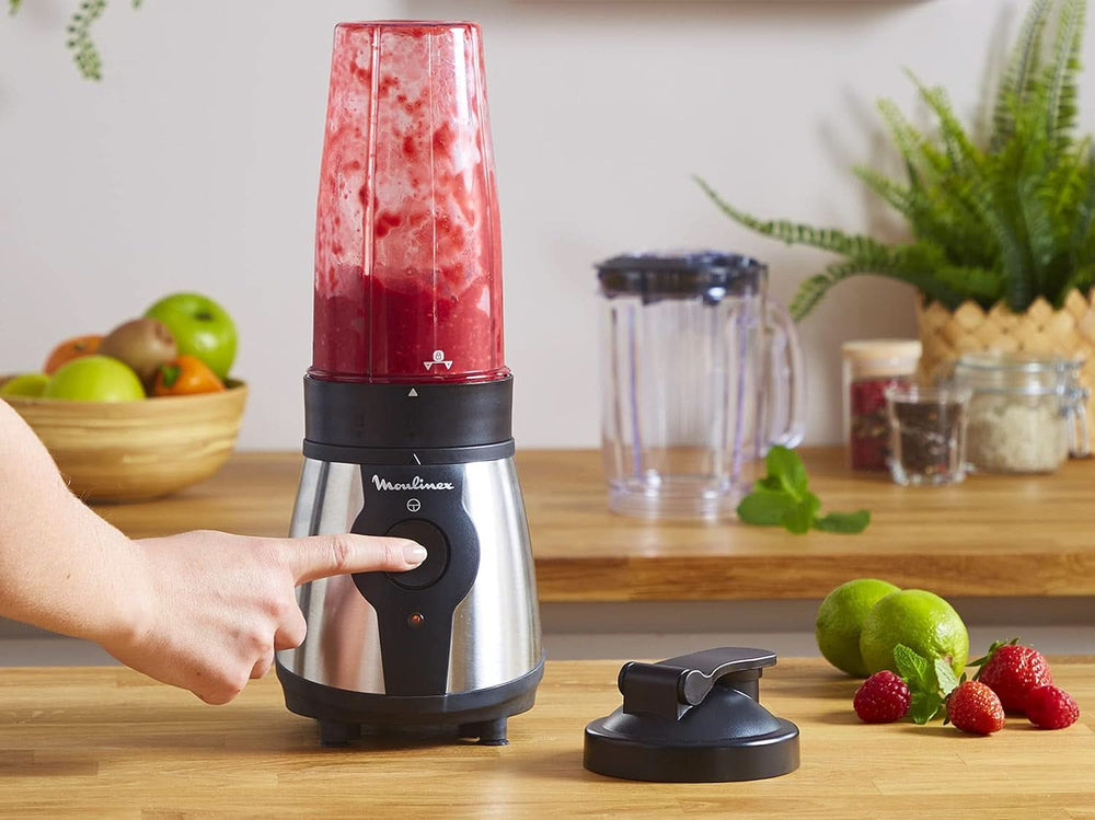 Blend&Go LM1B1D 300W Batidora, batidora con 750 ml Kunststoffkrug, incluida 750 ml Tragbarer Flasche, 4 Abnehmbaren Klingen, Edelstahlobreflchen Mother and Child Naty Shop