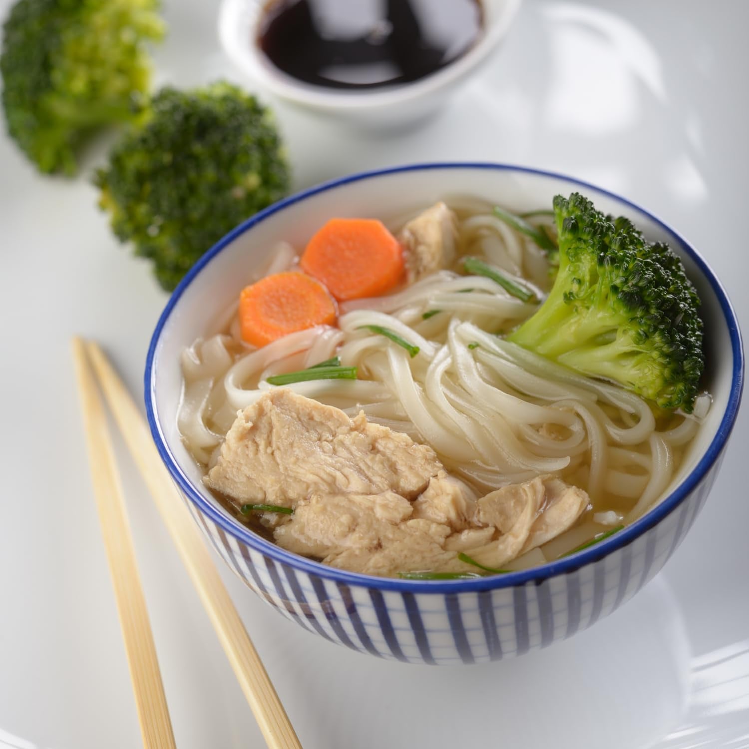 Mama Fideos instantáneos de arroz con verduras - Fideos instantáneos de arroz sin gluten, estilo oriental - Auténtica cocina tailandesa - 24 x 55 g